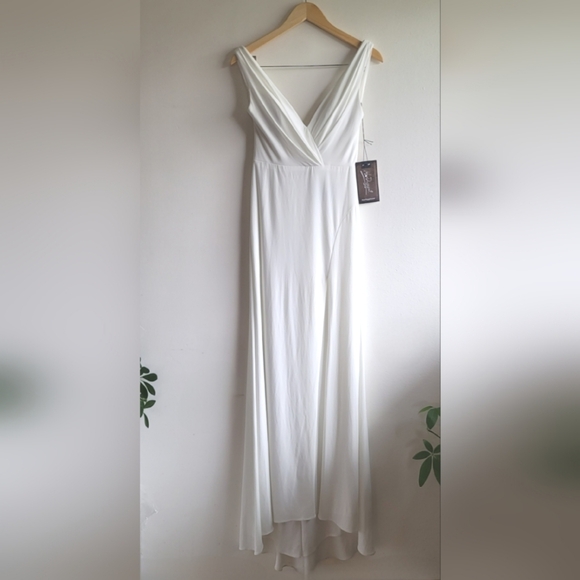 Mac Duggal, Sleeveless V-Neck Jersey‎ Gown, White, Size 2 - NWT - Picture 4 of 11